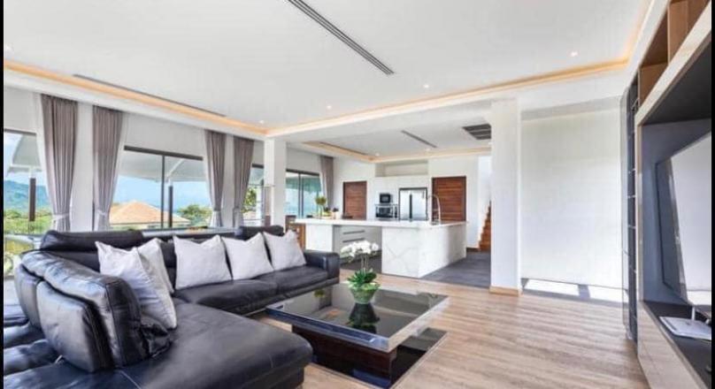 HOT DEAL!  6 Bedroom Villa looking over Chalong  Bay