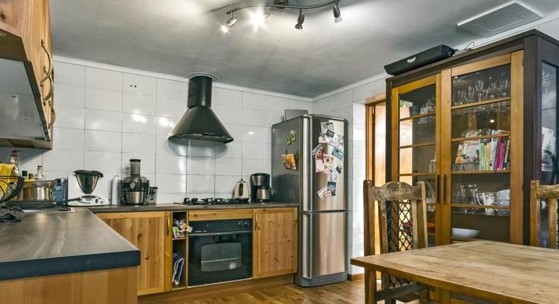 Paguera. An entire house. For Euro 495,000. And in walking position...