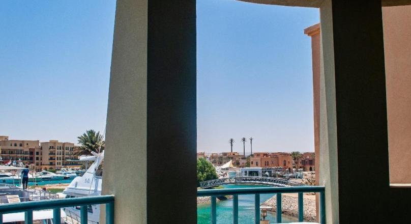 Pamper yourself and wake up with sea views in El-Gouna.
