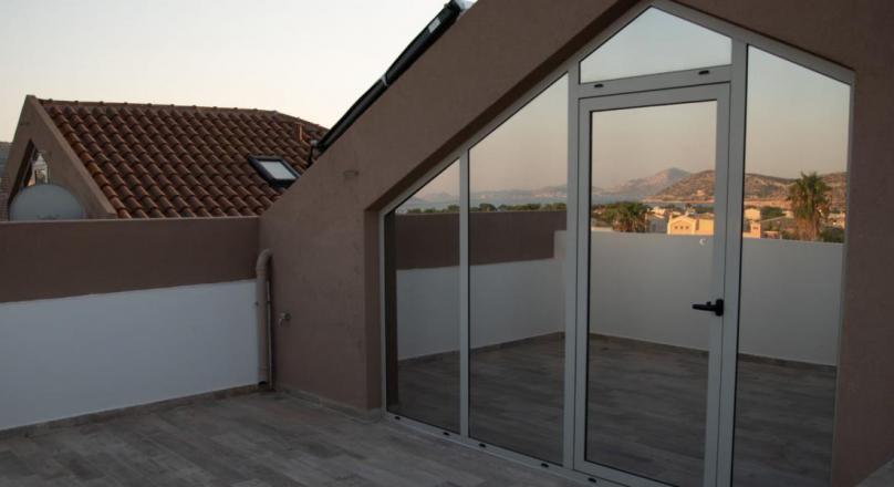 2 adjacent luxury villas for sale on the Athenian Riviera