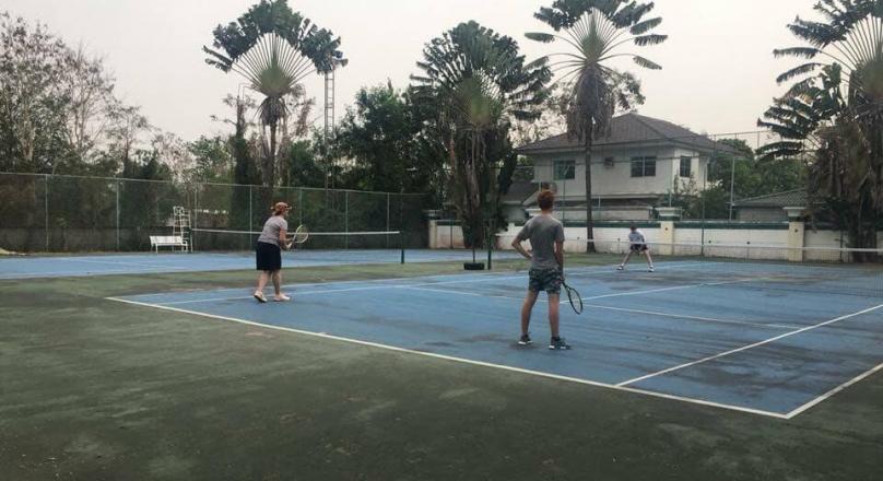 FOR RENT / NICE 2 STORY HOUSE !