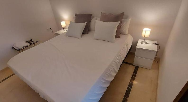 Rent apartment in the center 2 bedrooms terrace in Marbella