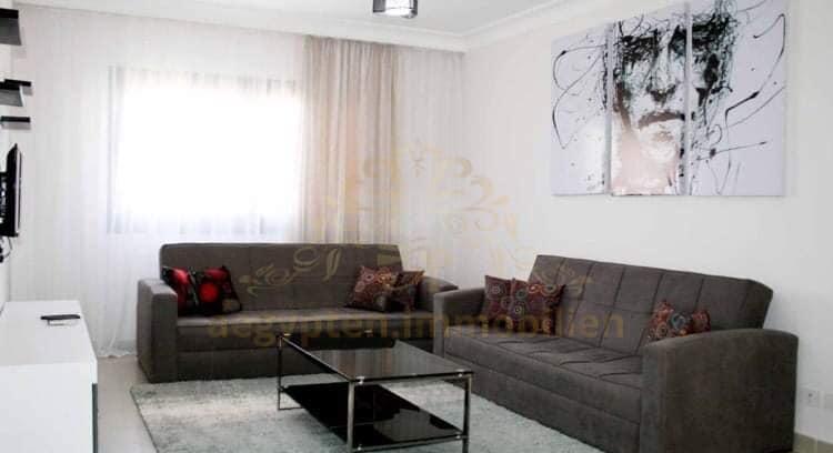 For sale apartment overlooking the sea and pool