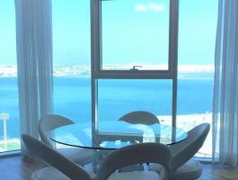 Mesmerizing 2 BR Apt In Fontana Gardens, EWA+WIFI+Housekeeping