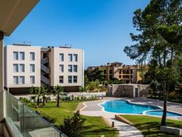 Apartment in Nova Santa Ponsa. After golfing in the evening to Port Adriano
