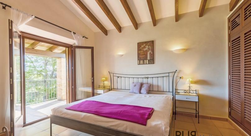 Arta. A finca. Like from a picture book. A lot of space. And with a view of the sea.