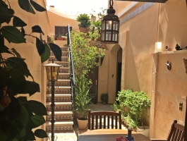 Andratx. One of the most beautiful villages on the island. And there is a town house. In the middle. Well maintained.