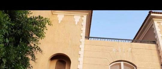 A very elegant twin house for sale in Mena Garden City