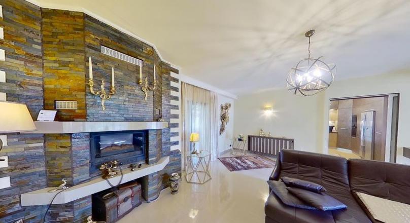 I LUXury Class Properties, Brasov