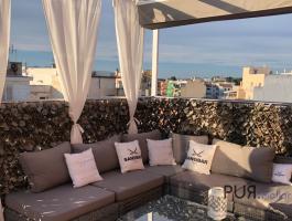 Renovated penthouse with sea views