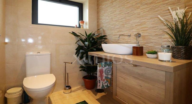 FLOOR REFURBISHED HOUSE WITH GARDEN AND TERRACE