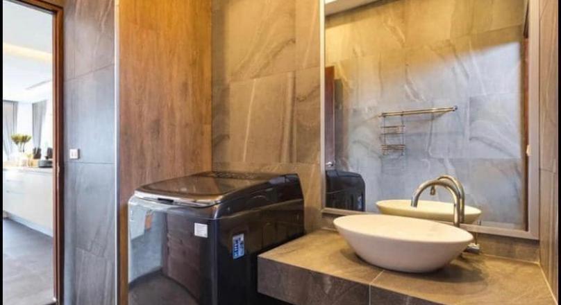 HOT DEAL!  6 Bedroom Villa looking over Chalong  Bay