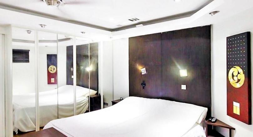 STUNNING VIEWS FROM THE FLOOR 20 AT PKCP