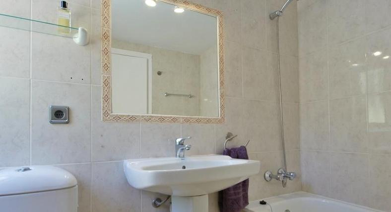 Jump almost straight into the sea. Apartment with sea view. Fully furnished.