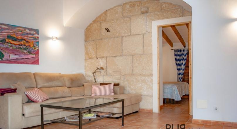 Capdepera. Town house. Very Mediterranean. With a large roof terrace.