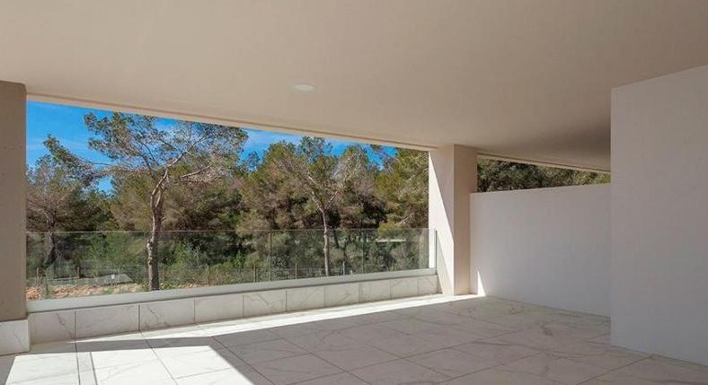 Apartment in Nova Santa Ponsa. After golfing in the evening to Port Adriano