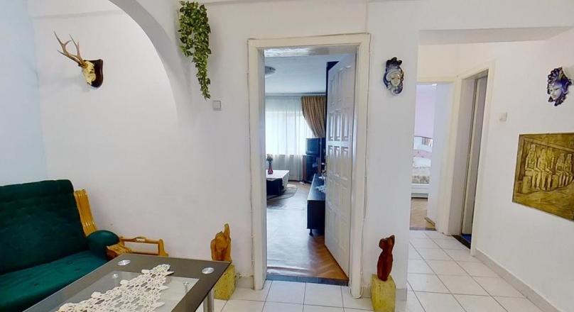 Property on the traditional vault, Cetatea Verde, Brasov