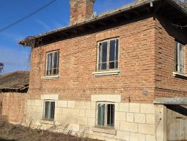 Bulgarian house for sale in village Ostritsa