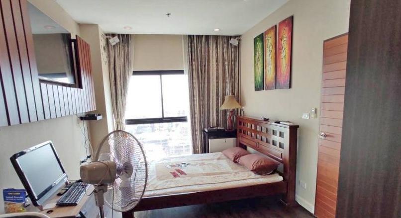 2 Bedrooms Condo For Rent At The Axis Condo