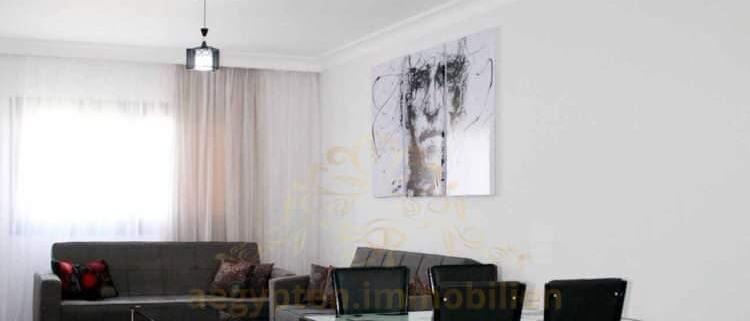 For sale apartment overlooking the sea and pool