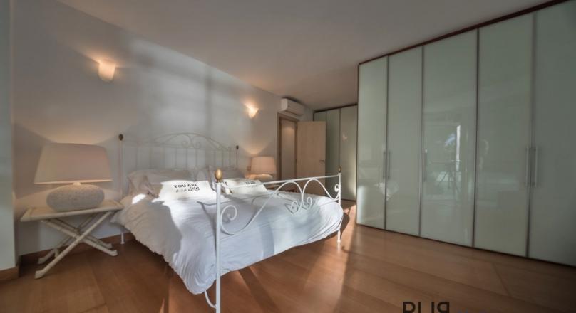 1st sea line. Direct access to the sea. Also to the beaches. And just Illetas.