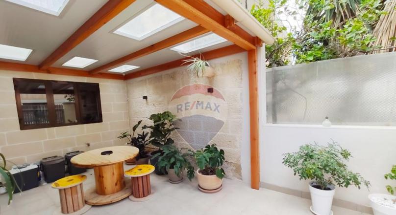 Marsaskala - Corner Terraced House with Garage