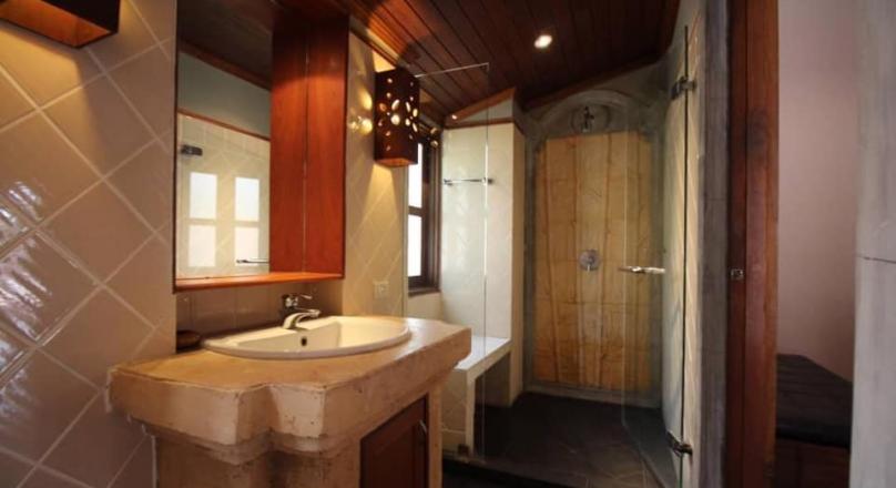 Pool villa for rent and sale