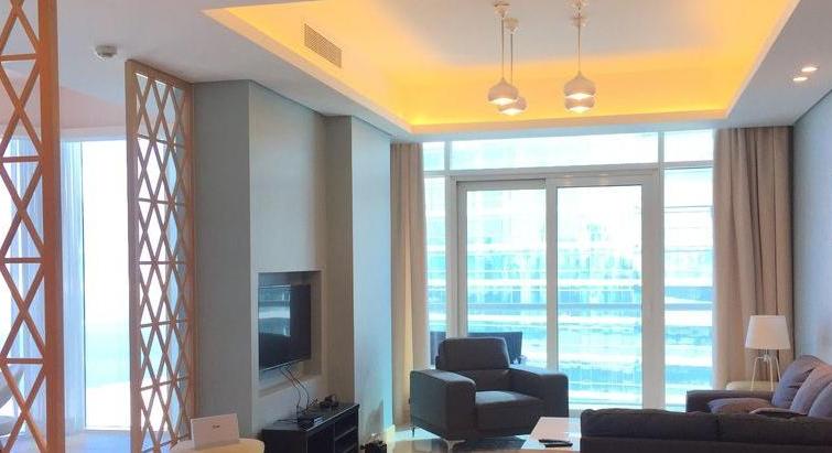 Mesmerizing 2 BR Apt In Fontana Gardens, EWA+WIFI+Housekeeping