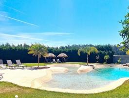 HOUSE WITH GARDEN AND POOL FOR SALE