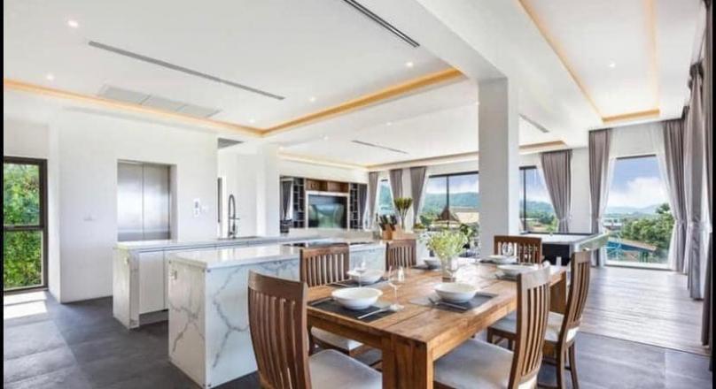 HOT DEAL!  6 Bedroom Villa looking over Chalong  Bay