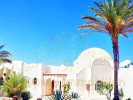 Directly on the beach 