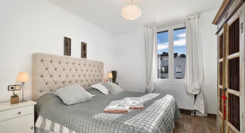 Sol de Mallorca. Light. Air. Ease. A terraced house in a quiet complex.