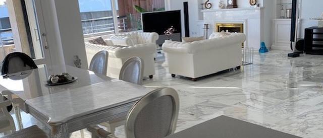 Spacious front line apartment on the Paseo Maritimo in Palma