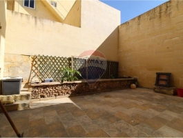 SANTA LUCIJA TERRACED HOUSE