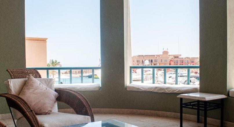 Pamper yourself and wake up with sea views in El-Gouna.