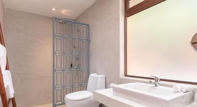 The ocean wraps this 1 facing the ocean of Rai.