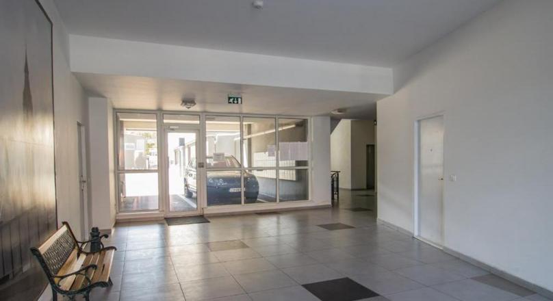 Sunny and panoramic positioning, in elegance and comfort, Semicentral
