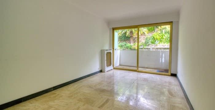 Apartment front of sea in Cannes France