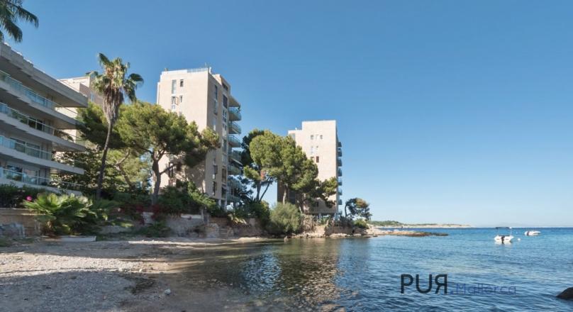 1st sea line. Direct access to the sea. Also to the beaches. And just Illetas.