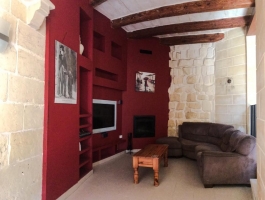 GHAXAQ - HOUSE OF CHARACTER AND A 2 CAR GARAGE !!