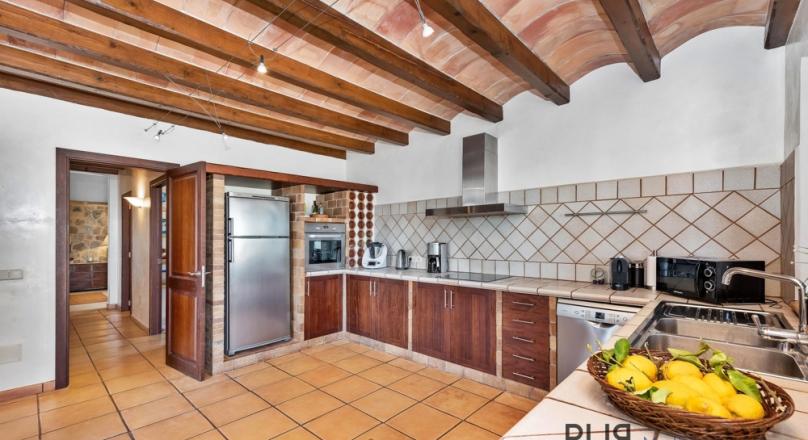 Arta. A finca. Like from a picture book. A lot of space. And with a view of the sea.