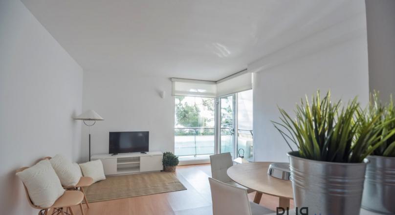 1st sea line. Direct access to the sea. Also to the beaches. And just Illetas.