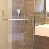 Mesmerizing 2 BR Apt In Fontana Gardens, EWA+WIFI+Housekeeping