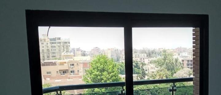 Administrative Office (300 m2) For Rent in Maadi Sarayat, Cairo
