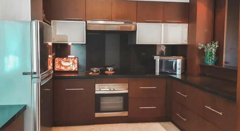 For rent Royal Residence Park at Wireless road 4 Bedroom