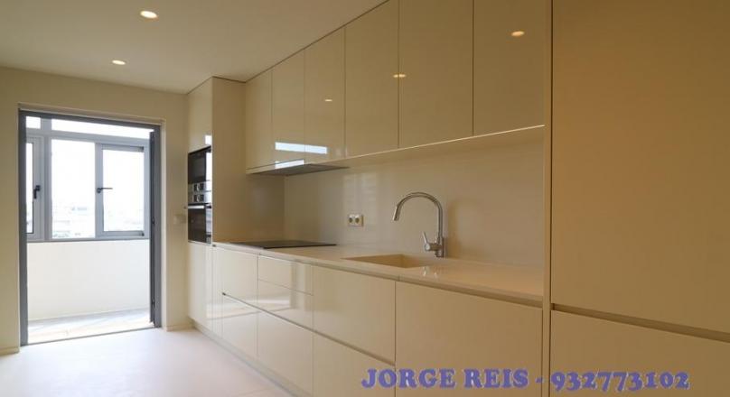 APARTMENT T3, INSERTED IN CONDO WITH POOL AND FANTASTIC SEA VIEWS