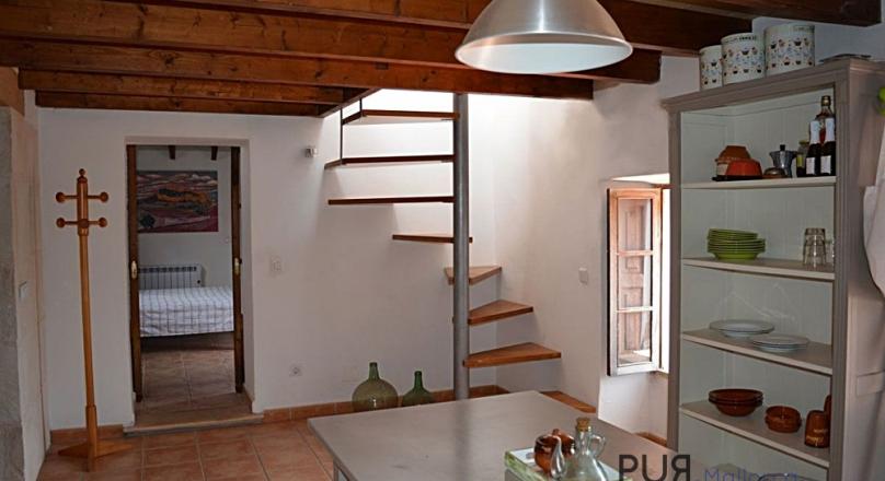 Capdepera. Town house. Very Mediterranean. With a large roof terrace.