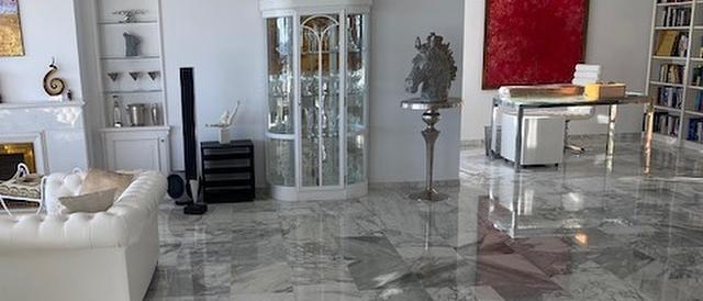 Spacious front line apartment on the Paseo Maritimo in Palma