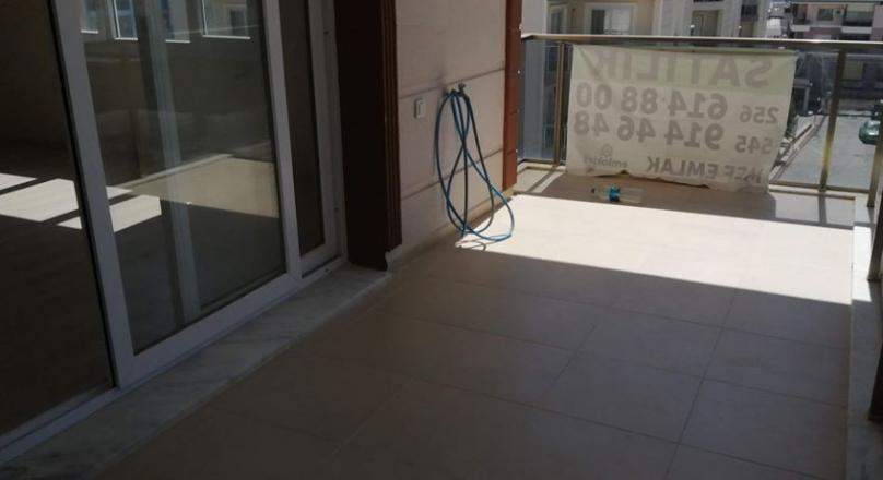 KUŞADASI CENTRAL POOL SITE CLOSED KITCHEN 3 + 1 FLAT FOR SALE (MEF EMLAK)