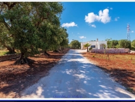 VILLA CORFU IN OSTUNI, FOR SALE